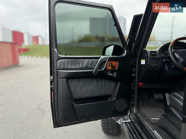 Черный Мерседес Г-Класс, объемом двигателя 5.44 л и пробегом 198 тыс. км за 30000 $, фото 17 на Automoto.ua