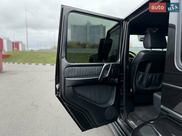 Черный Мерседес Г-Класс, объемом двигателя 5.44 л и пробегом 198 тыс. км за 30000 $, фото 15 на Automoto.ua