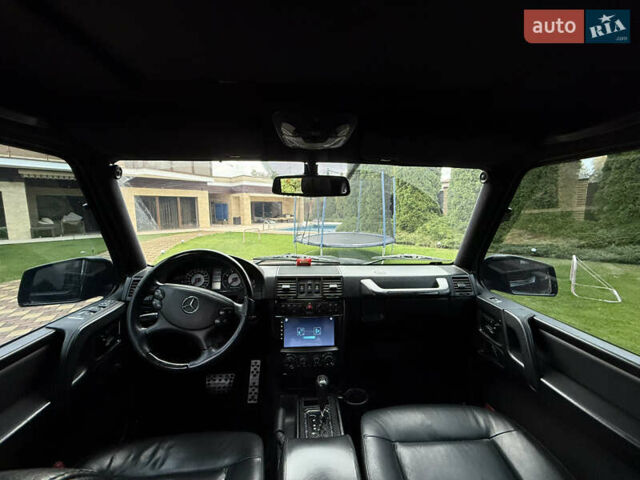Черный Мерседес Г-Класс, объемом двигателя 4.97 л и пробегом 215 тыс. км за 34000 $, фото 3 на Automoto.ua