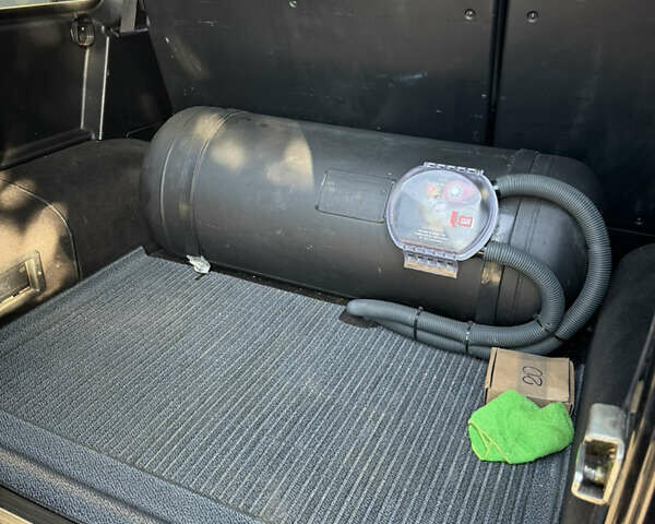 Черный Мерседес Г-Класс, объемом двигателя 4.97 л и пробегом 296 тыс. км за 27900 $, фото 18 на Automoto.ua