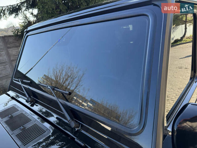 Черный Мерседес Г-Класс, объемом двигателя 4.97 л и пробегом 296 тыс. км за 27900 $, фото 9 на Automoto.ua