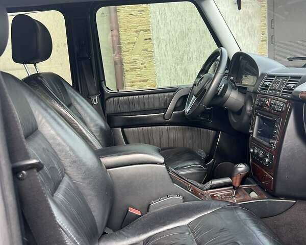 Черный Мерседес Г-Класс, объемом двигателя 4.97 л и пробегом 290 тыс. км за 34900 $, фото 6 на Automoto.ua