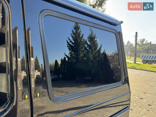 Черный Мерседес Г-Класс, объемом двигателя 4.97 л и пробегом 296 тыс. км за 27900 $, фото 13 на Automoto.ua