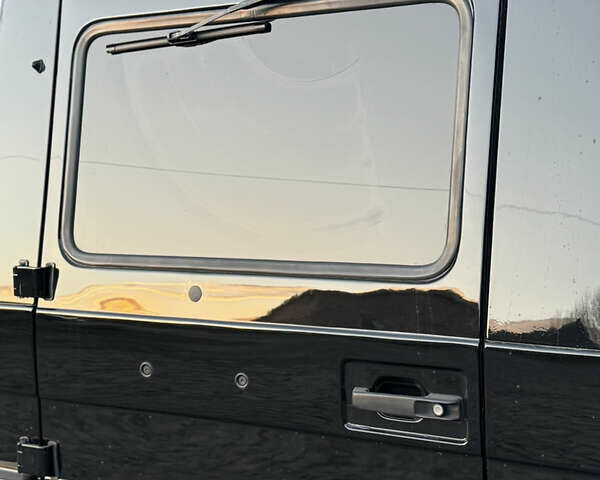 Черный Мерседес Г-Класс, объемом двигателя 4.97 л и пробегом 215 тыс. км за 33800 $, фото 11 на Automoto.ua