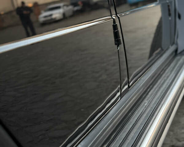 Черный Мерседес Г-Класс, объемом двигателя 4.97 л и пробегом 215 тыс. км за 33800 $, фото 8 на Automoto.ua