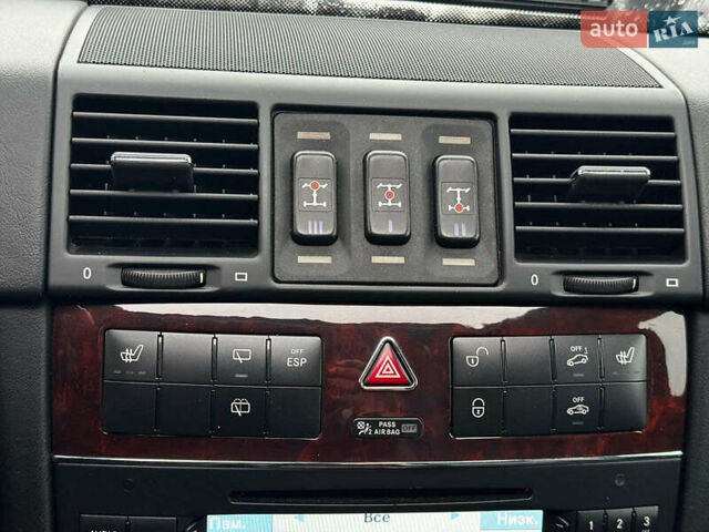 Черный Мерседес Г-Класс, объемом двигателя 5 л и пробегом 98 тыс. км за 31690 $, фото 24 на Automoto.ua