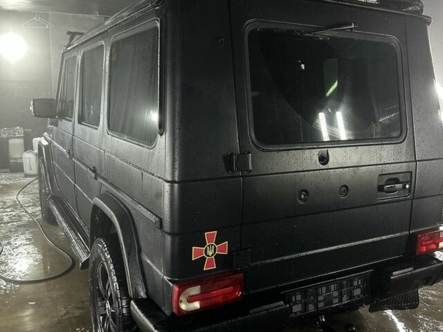 Черный Мерседес Г-Класс, объемом двигателя 5 л и пробегом 140 тыс. км за 13500 $, фото 2 на Automoto.ua