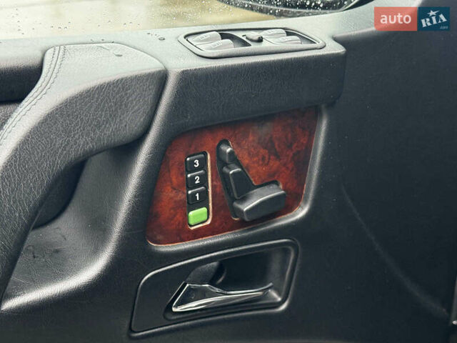 Черный Мерседес Г-Класс, объемом двигателя 5 л и пробегом 98 тыс. км за 31690 $, фото 14 на Automoto.ua