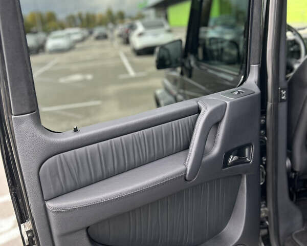 Чорний Мерседес Г-Клас, об'ємом двигуна 5.44 л та пробігом 160 тис. км за 39900 $, фото 13 на Automoto.ua