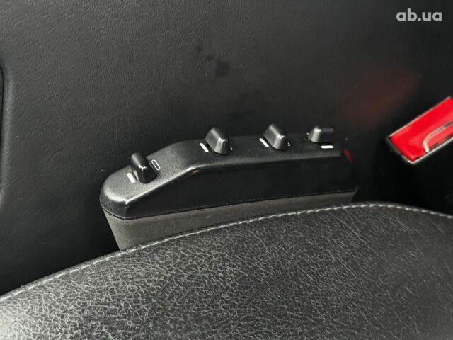 Чорний Мерседес Г-Клас, об'ємом двигуна 5 л та пробігом 98 тис. км за 31690 $, фото 16 на Automoto.ua