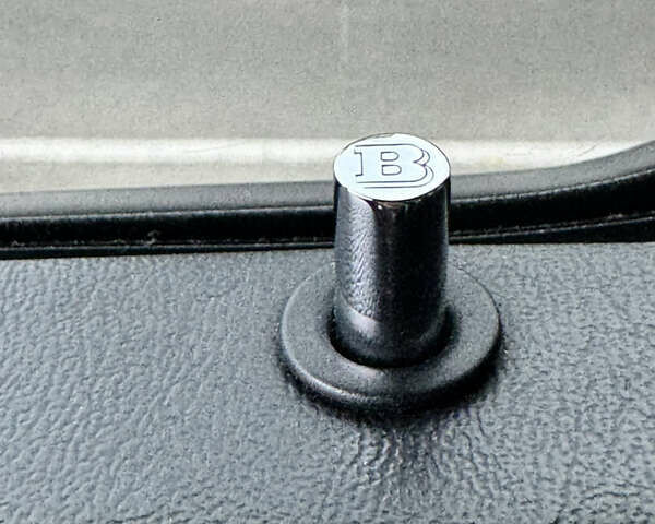 Черный Мерседес Г-Класс, объемом двигателя 5.5 л и пробегом 180 тыс. км за 40000 $, фото 35 на Automoto.ua