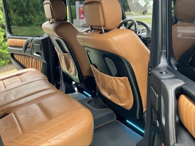 Черный Мерседес Г-Класс, объемом двигателя 5.5 л и пробегом 240 тыс. км за 35000 $, фото 9 на Automoto.ua