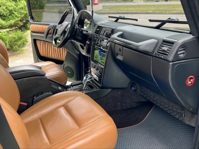 Черный Мерседес Г-Класс, объемом двигателя 5.5 л и пробегом 240 тыс. км за 35000 $, фото 6 на Automoto.ua