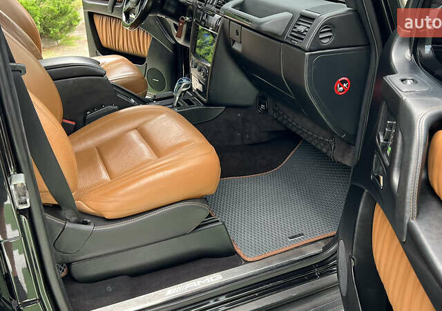 Черный Мерседес Г-Класс, объемом двигателя 5.5 л и пробегом 240 тыс. км за 40000 $, фото 12 на Automoto.ua