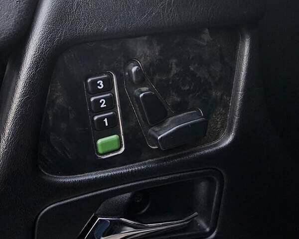 Чорний Мерседес Г-Клас, об'ємом двигуна 5.44 л та пробігом 196 тис. км за 27777 $, фото 23 на Automoto.ua