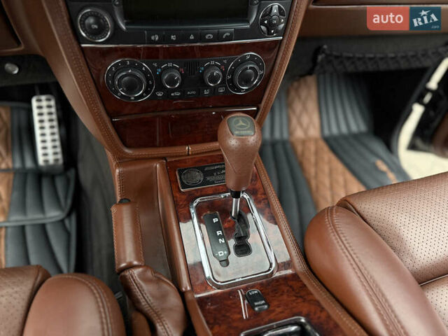Черный Мерседес Г-Класс, объемом двигателя 5 л и пробегом 210 тыс. км за 29500 $, фото 18 на Automoto.ua