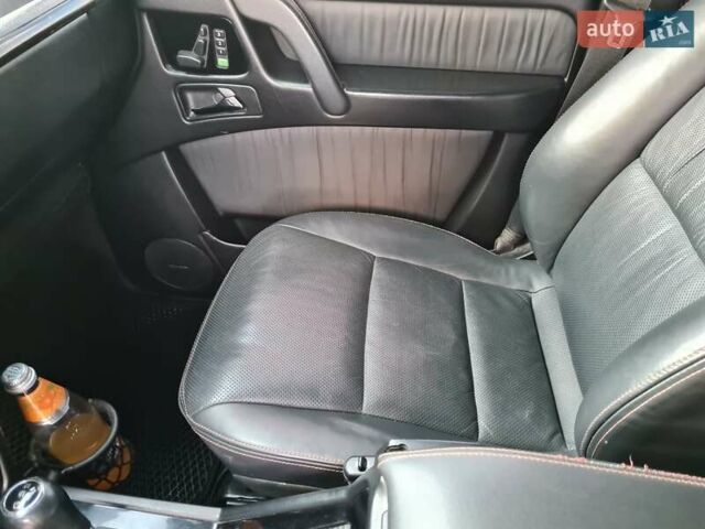 Чорний Мерседес Г-Клас, об'ємом двигуна 5.5 л та пробігом 170 тис. км за 33750 $, фото 14 на Automoto.ua