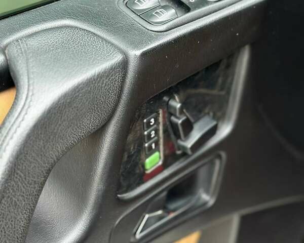 Черный Мерседес Г-Класс, объемом двигателя 5.5 л и пробегом 136 тыс. км за 42000 $, фото 12 на Automoto.ua