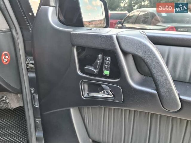 Чорний Мерседес Г-Клас, об'ємом двигуна 5.5 л та пробігом 170 тис. км за 33750 $, фото 6 на Automoto.ua