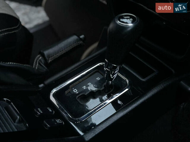 Чорний Мерседес Г-Клас, об'ємом двигуна 5.5 л та пробігом 176 тис. км за 37900 $, фото 39 на Automoto.ua