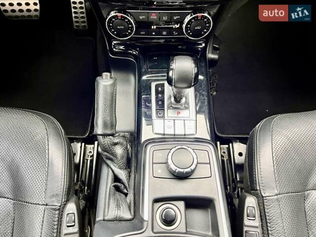 Черный Мерседес Г-Класс, объемом двигателя 4 л и пробегом 123 тыс. км за 67777 $, фото 29 на Automoto.ua