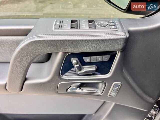 Черный Мерседес Г-Класс, объемом двигателя 4 л и пробегом 123 тыс. км за 67777 $, фото 17 на Automoto.ua