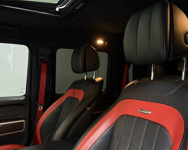 Чорний Мерседес Г-Клас, об'ємом двигуна 4 л та пробігом 89 тис. км за 145000 $, фото 17 на Automoto.ua