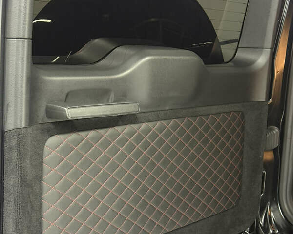 Чорний Мерседес Г-Клас, об'ємом двигуна 4 л та пробігом 89 тис. км за 145000 $, фото 9 на Automoto.ua