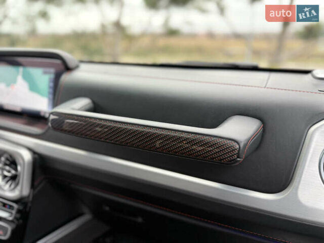 Черный Мерседес Г-Класс, объемом двигателя 3.98 л и пробегом 100 тыс. км за 128900 $, фото 89 на Automoto.ua