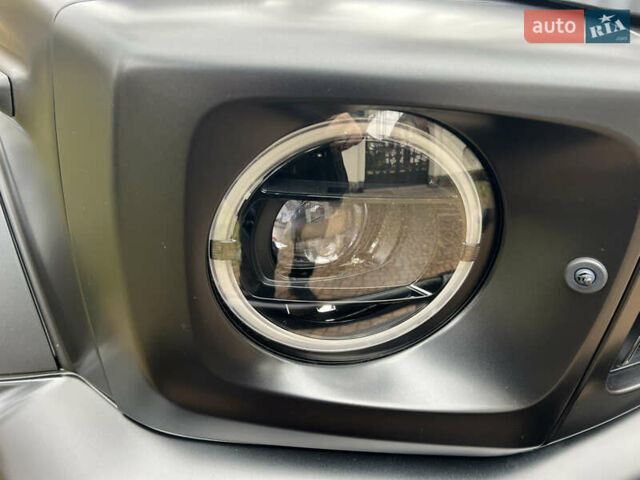 Черный Мерседес Г-Класс, объемом двигателя 4 л и пробегом 66 тыс. км за 169000 $, фото 57 на Automoto.ua