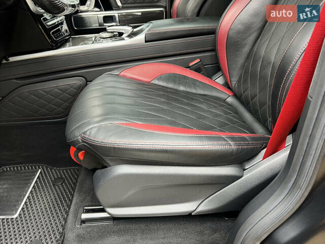 Черный Мерседес Г-Класс, объемом двигателя 4 л и пробегом 66 тыс. км за 169000 $, фото 122 на Automoto.ua