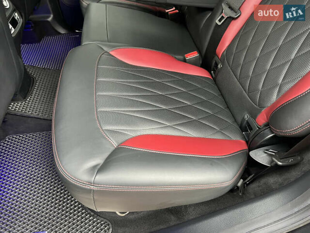 Черный Мерседес Г-Класс, объемом двигателя 4 л и пробегом 66 тыс. км за 169000 $, фото 172 на Automoto.ua