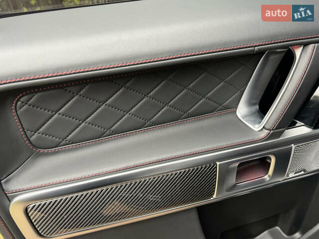 Черный Мерседес Г-Класс, объемом двигателя 4 л и пробегом 66 тыс. км за 169000 $, фото 166 на Automoto.ua