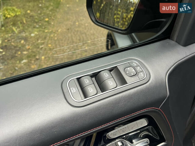 Черный Мерседес Г-Класс, объемом двигателя 4 л и пробегом 66 тыс. км за 169000 $, фото 109 на Automoto.ua