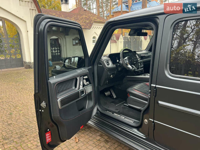Черный Мерседес Г-Класс, объемом двигателя 4 л и пробегом 66 тыс. км за 169000 $, фото 104 на Automoto.ua