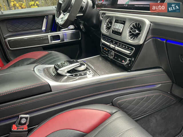 Черный Мерседес Г-Класс, объемом двигателя 4 л и пробегом 66 тыс. км за 169000 $, фото 218 на Automoto.ua