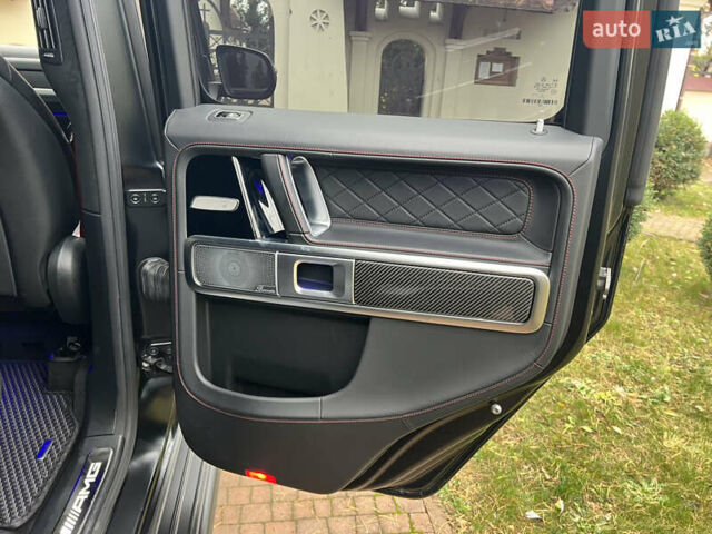 Черный Мерседес Г-Класс, объемом двигателя 4 л и пробегом 66 тыс. км за 169000 $, фото 186 на Automoto.ua