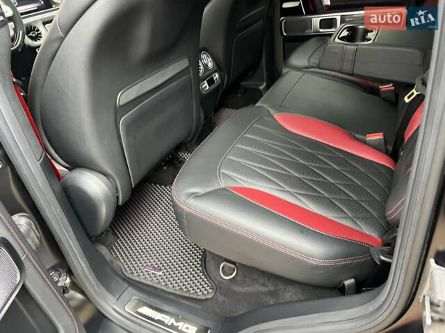 Черный Мерседес Г-Класс, объемом двигателя 4 л и пробегом 66 тыс. км за 169000 $, фото 170 на Automoto.ua