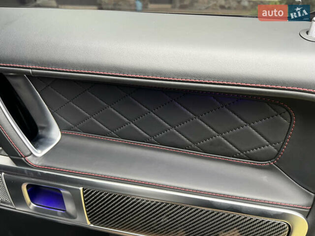 Черный Мерседес Г-Класс, объемом двигателя 4 л и пробегом 66 тыс. км за 169000 $, фото 188 на Automoto.ua
