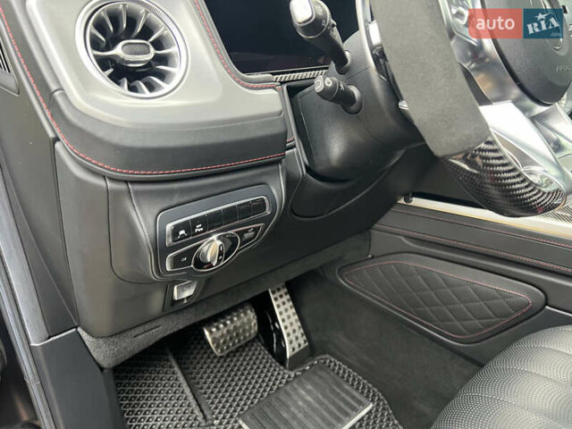 Черный Мерседес Г-Класс, объемом двигателя 4 л и пробегом 66 тыс. км за 169000 $, фото 133 на Automoto.ua