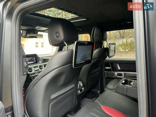 Черный Мерседес Г-Класс, объемом двигателя 4 л и пробегом 66 тыс. км за 169000 $, фото 105 на Automoto.ua