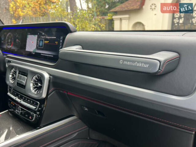 Черный Мерседес Г-Класс, объемом двигателя 4 л и пробегом 66 тыс. км за 169000 $, фото 208 на Automoto.ua