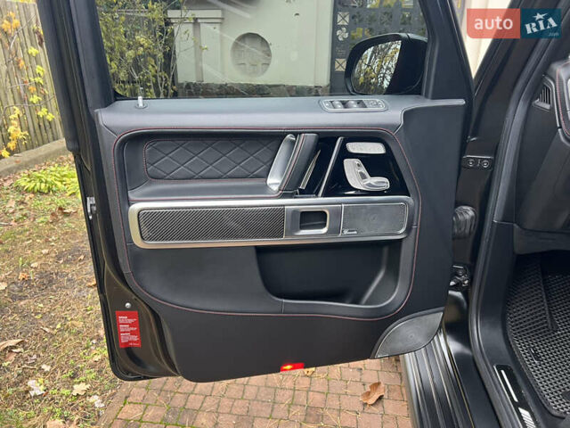 Черный Мерседес Г-Класс, объемом двигателя 4 л и пробегом 66 тыс. км за 169000 $, фото 108 на Automoto.ua