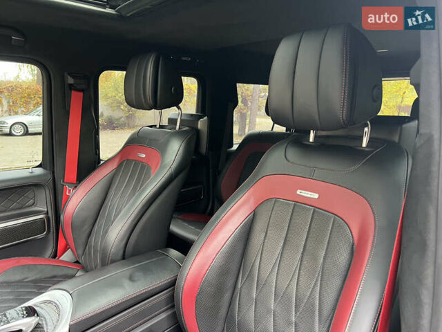 Черный Мерседес Г-Класс, объемом двигателя 4 л и пробегом 66 тыс. км за 169000 $, фото 124 на Automoto.ua