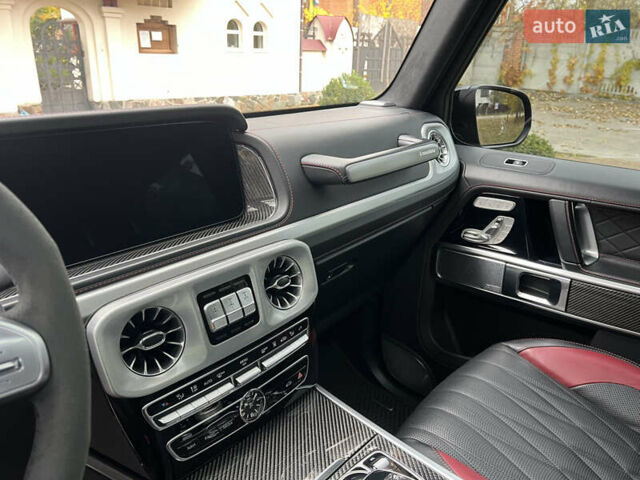 Черный Мерседес Г-Класс, объемом двигателя 4 л и пробегом 66 тыс. км за 169000 $, фото 141 на Automoto.ua