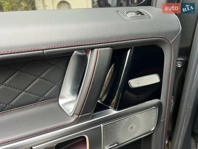 Черный Мерседес Г-Класс, объемом двигателя 4 л и пробегом 66 тыс. км за 169000 $, фото 165 на Automoto.ua