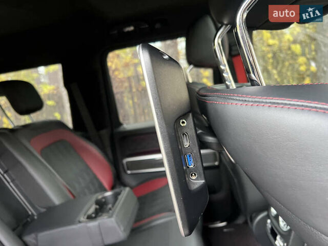 Черный Мерседес Г-Класс, объемом двигателя 4 л и пробегом 66 тыс. км за 169000 $, фото 197 на Automoto.ua