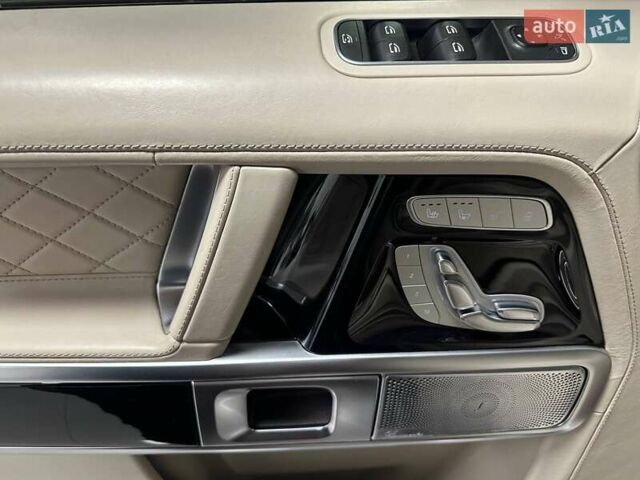 Черный Мерседес Г-Класс, объемом двигателя 3.98 л и пробегом 88 тыс. км за 149000 $, фото 10 на Automoto.ua