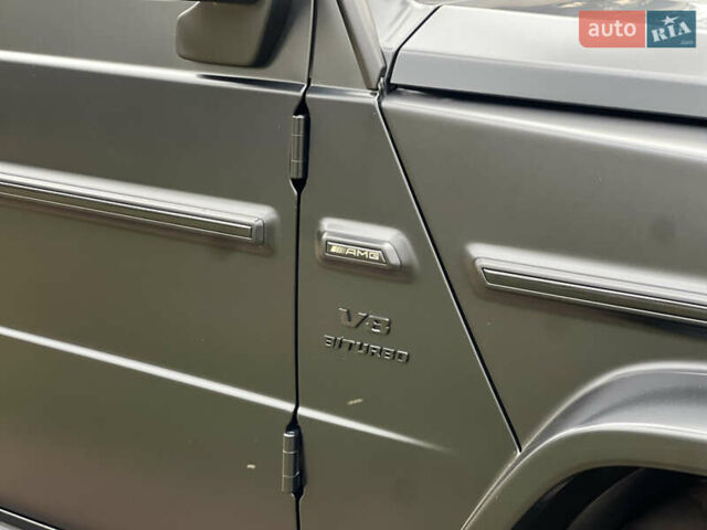 Черный Мерседес Г-Класс, объемом двигателя 4 л и пробегом 66 тыс. км за 169000 $, фото 30 на Automoto.ua