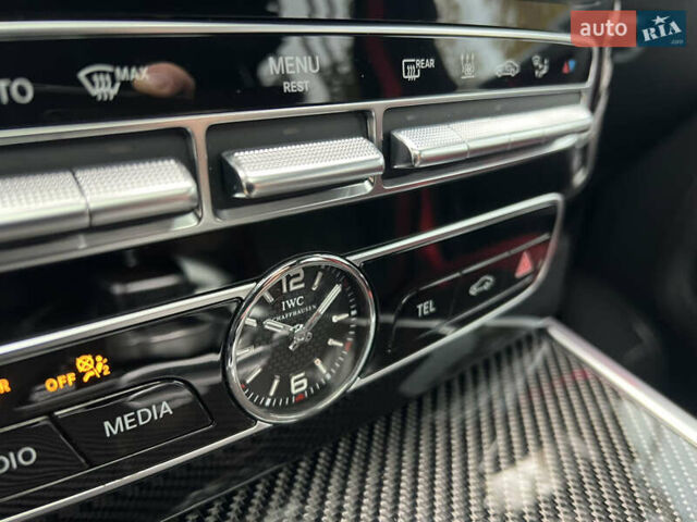 Черный Мерседес Г-Класс, объемом двигателя 4 л и пробегом 66 тыс. км за 169000 $, фото 155 на Automoto.ua